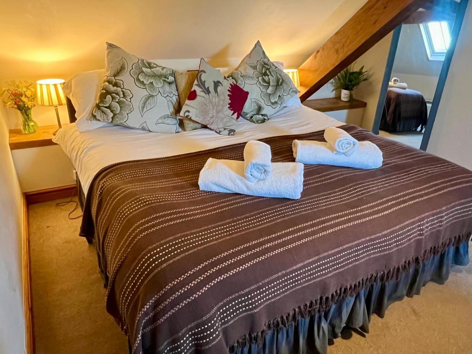 Dolgun Uchaf Historic B&B And Cottages In Snowdonia Dolgellau Buitenkant foto