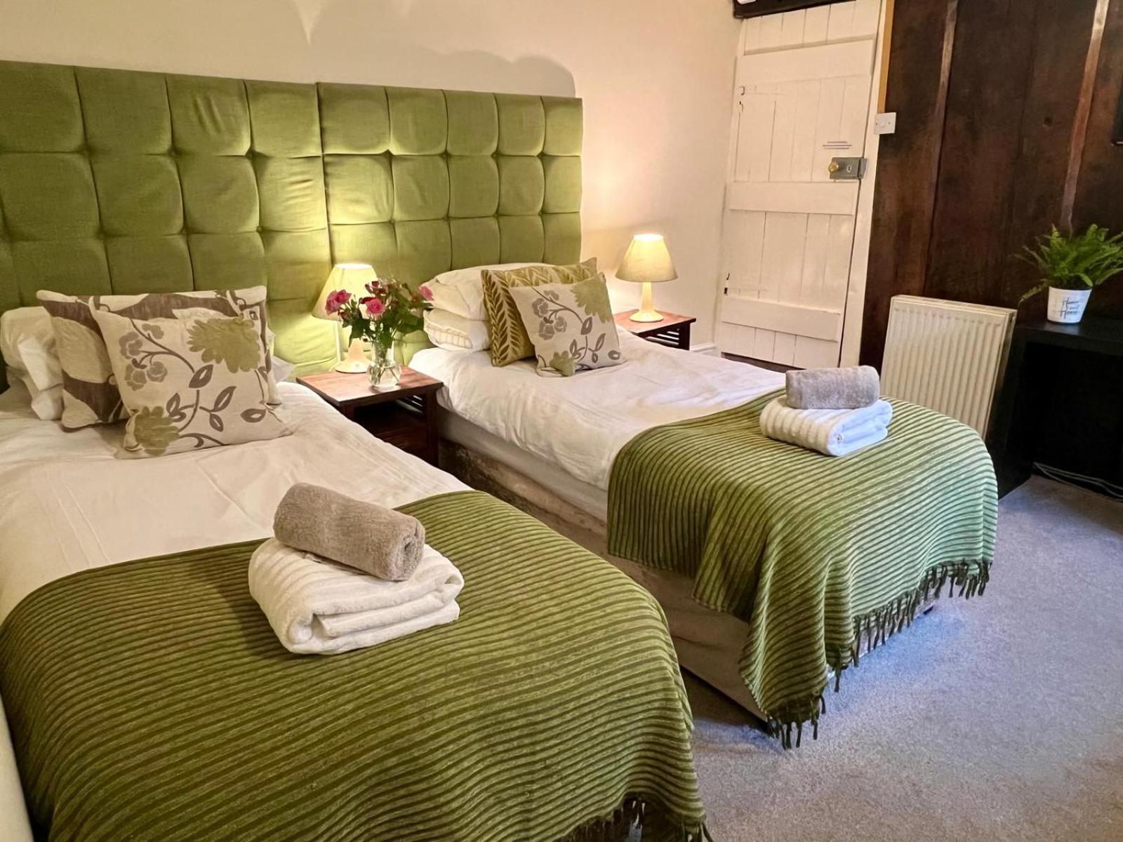 Dolgun Uchaf Historic B&B And Cottages In Snowdonia Dolgellau Buitenkant foto