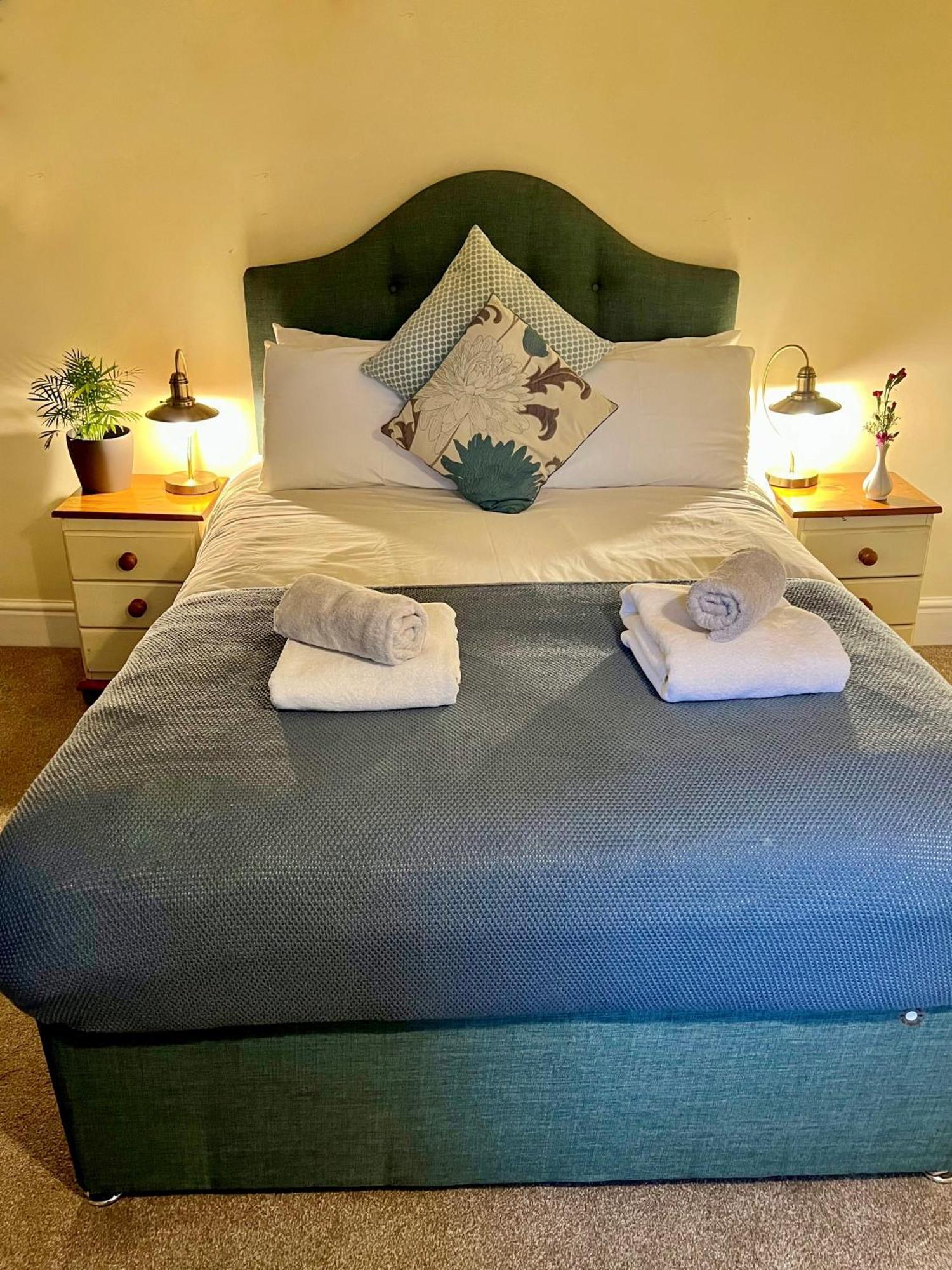 Dolgun Uchaf Historic B&B And Cottages In Snowdonia Dolgellau Buitenkant foto