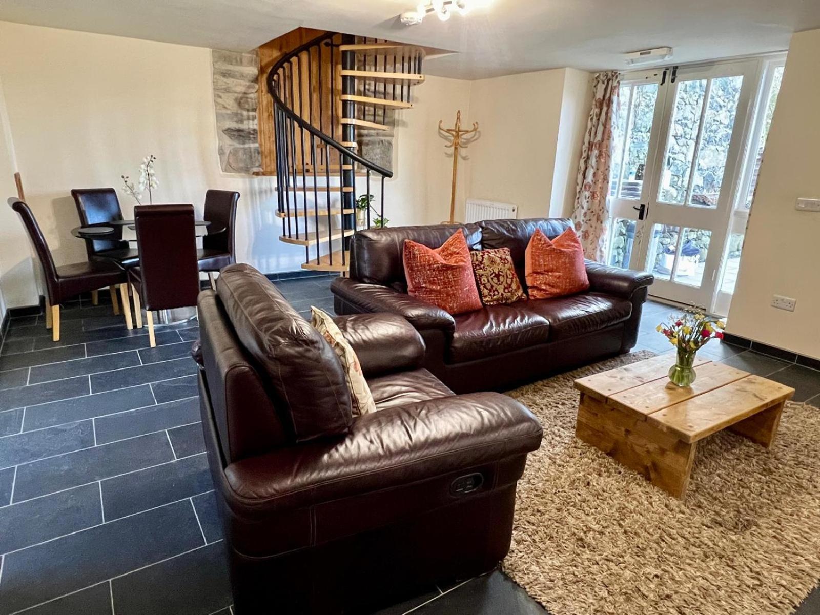 Dolgun Uchaf Historic B&B And Cottages In Snowdonia Dolgellau Buitenkant foto