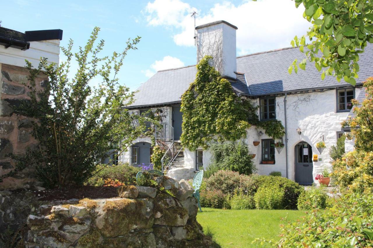 Dolgun Uchaf Historic B&B And Cottages In Snowdonia Dolgellau Buitenkant foto