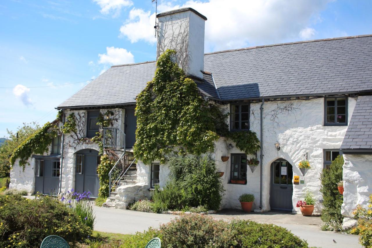 Dolgun Uchaf Historic B&B And Cottages In Snowdonia Dolgellau Buitenkant foto